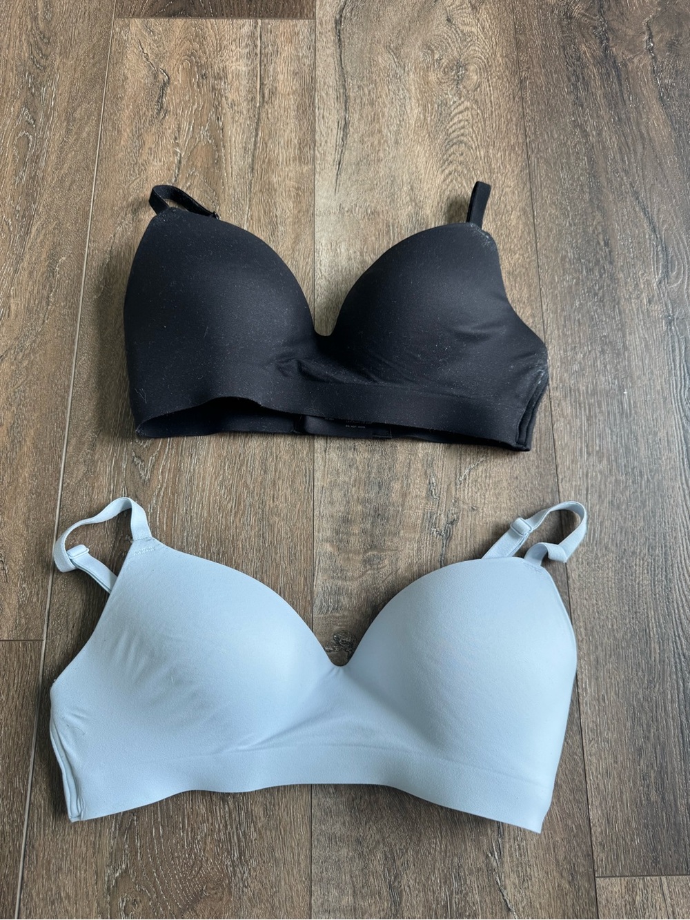 Soma Wireless Seamless Bras in Black & Light Blue Women’s Size 34B